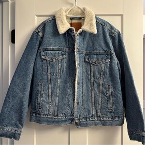 Levi's Denim Jacket NEW With Tags! with Sherpa Collar